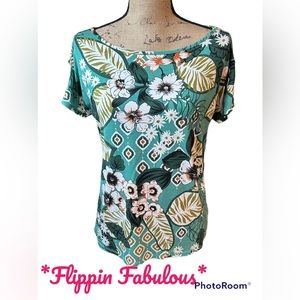 Cable & Gauge ~Floral cold shoulder Top size small